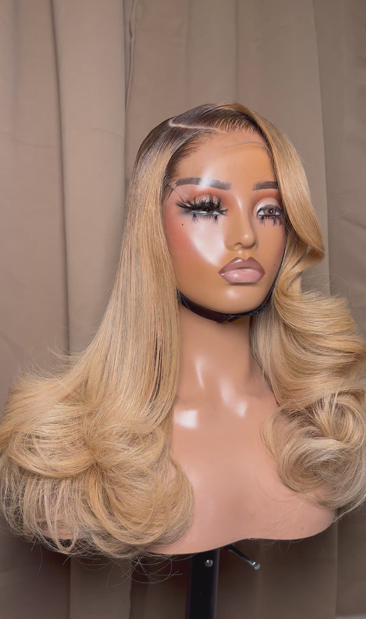 Golden muse